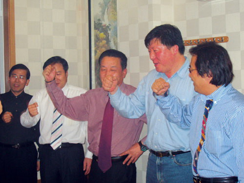 동문 사랑방 "재상해 경남중고 동문회"