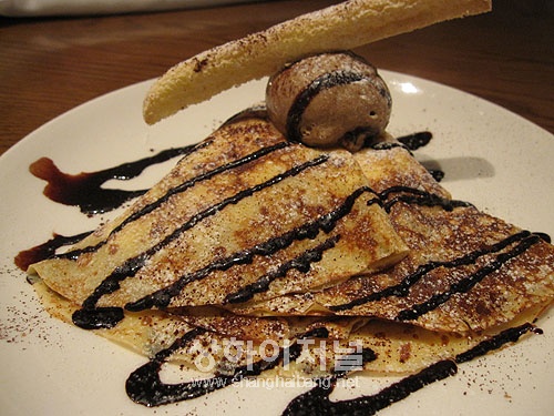 사진 9 Tiramisu cream cookies crumble coffee ice crème(35元)