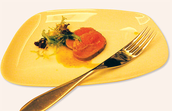 PORKLOIN WITH PASSION FRUIT SOURCE
