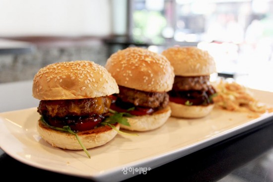 Sliders+%EB%AF%B8%EB%8B%88%EB%B2%84%EA%B1%B0+%28%EC%9B%94%EC%9A%94+%ED%94%84%EB%A1%9C%EB%AA%A8%EC%85%98+-+%EB%AF%B8%EB%8B%88+%EB%B2%84%EA%B1%B0+2%EA%B0%9C+%2B+%EC%8A%A4%ED%85%94%EB%9D%BC+%EB%A7%A5%EC%A3%BC+50%EC%9B%90%29.jpg