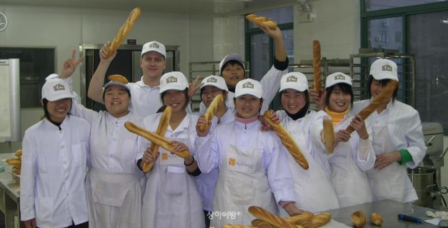 Shanghai+Young+Bakers+%282%29.jpg