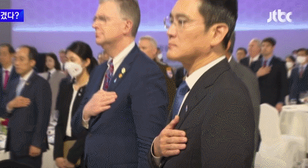 3.gif
